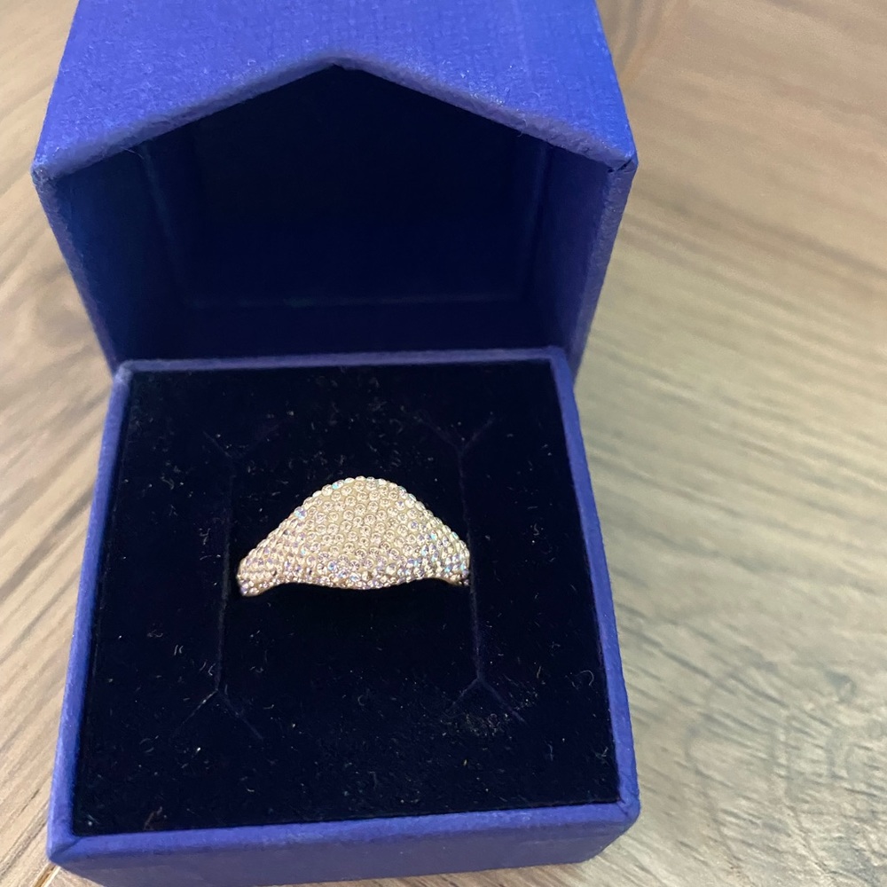 Swarvoski rose gold ring